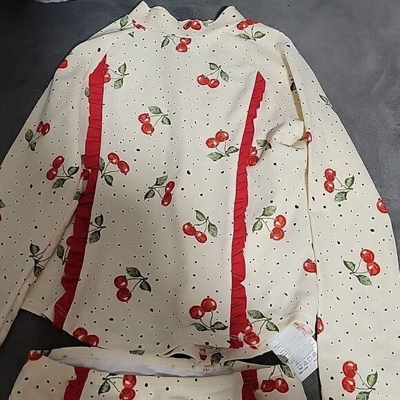 Jesisica Simpson Swimsute girl - Picture 2 of 6